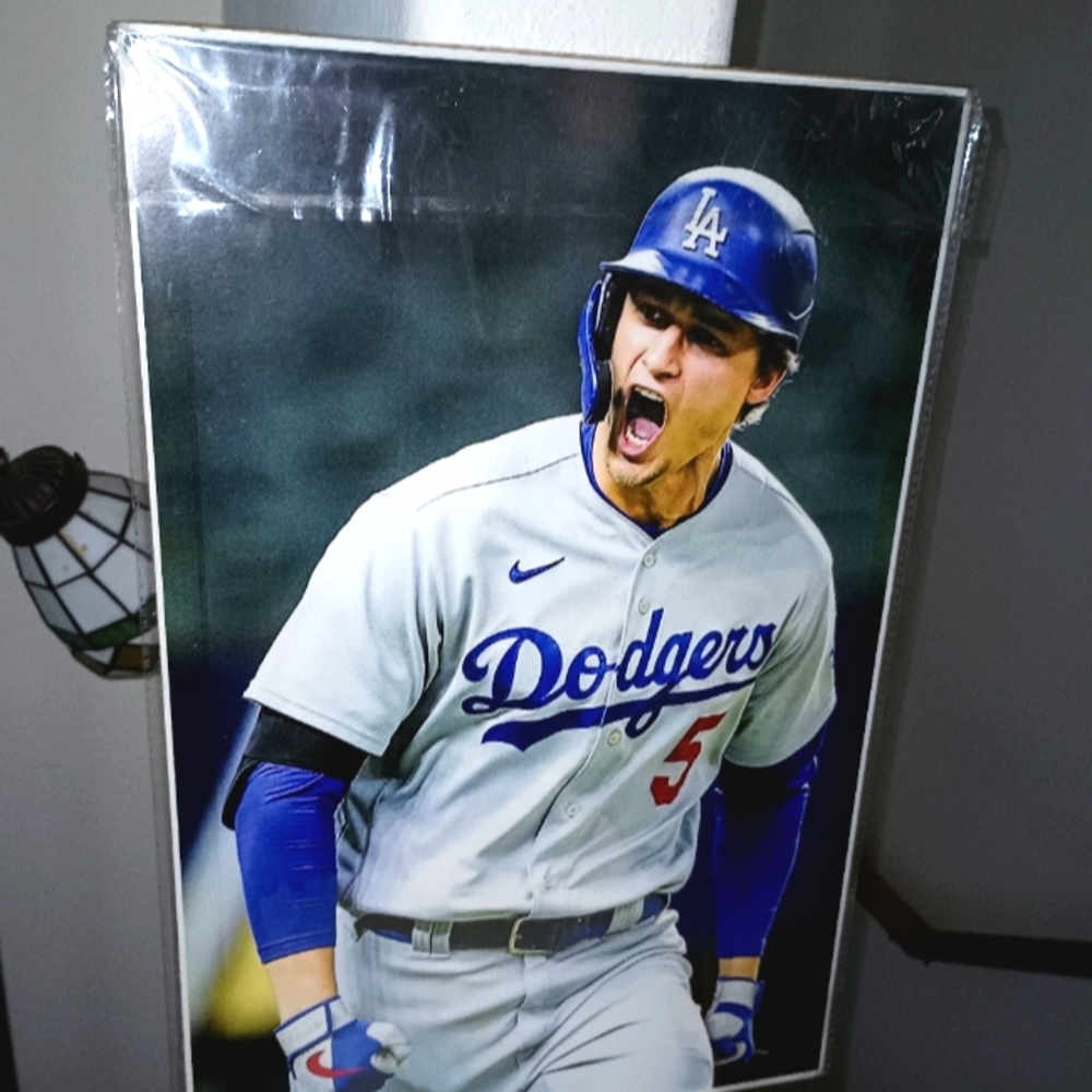 Corey Seager 12x18 inch print